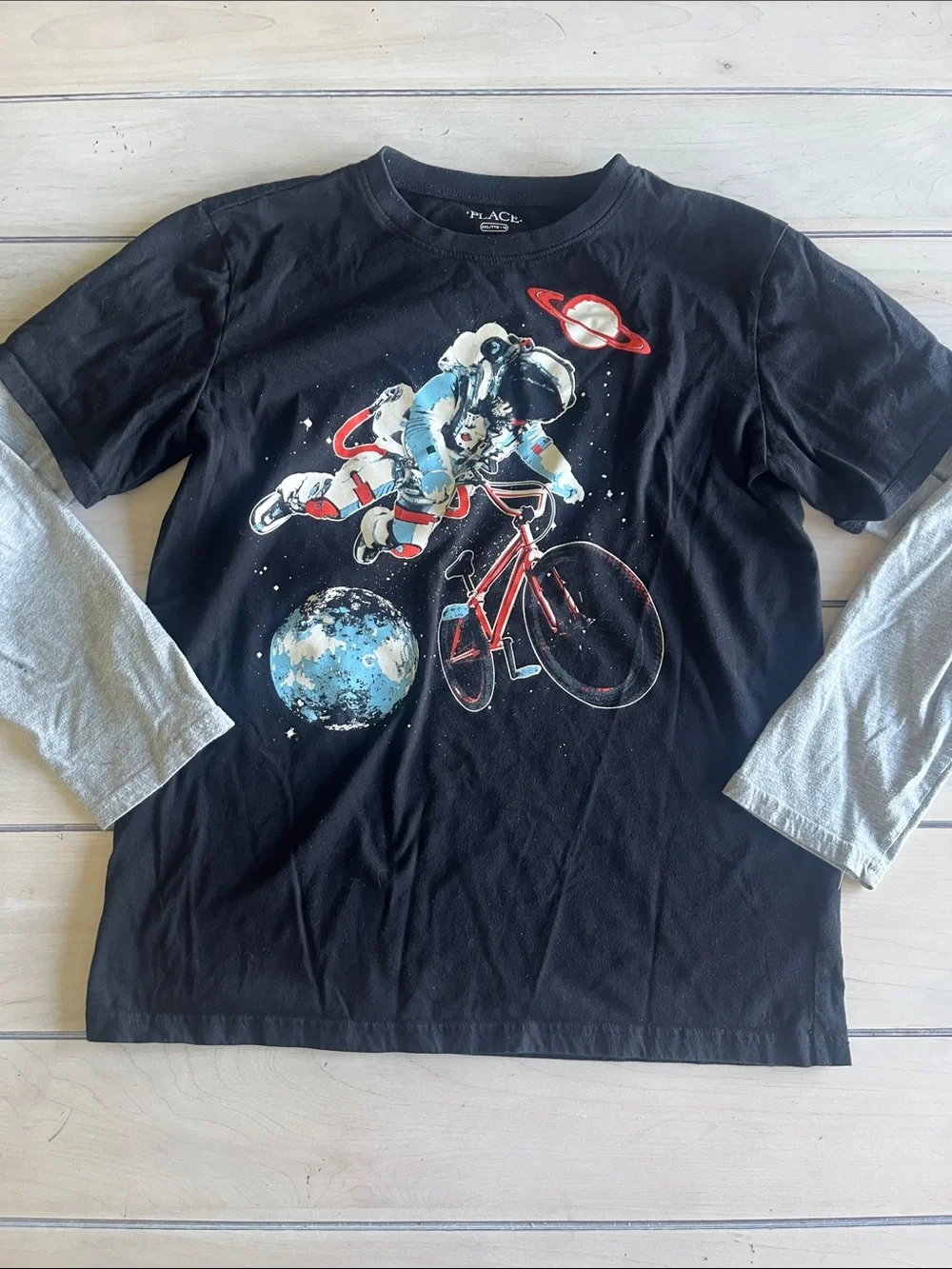Children’s Place Boys 16 Space themes long sleeve t-shirt